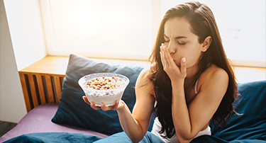 Feeling Sick After Eating: Here is what it could mean?